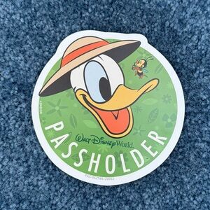 DISNEY | Annual Passholder Magnet - Donald Duck - NEW